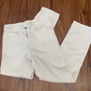 Levi’s Slimming Straight Jeans White